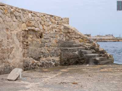 Percorrendo altre risaliamo per andare a visitare il braccio sud del lido